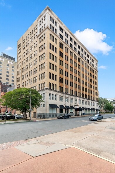 Primary Photo Of 610 Marshall St, Shreveport Office For Sale