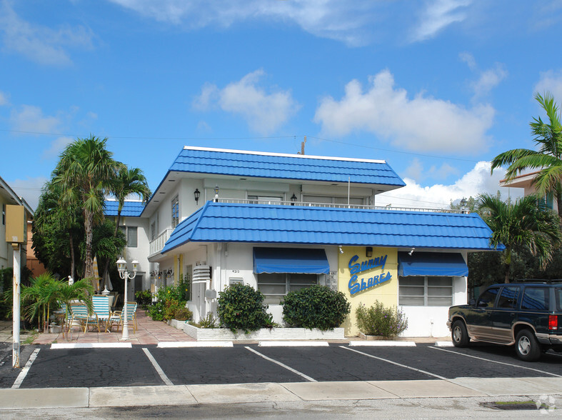 Primary Photo Of 4213 El Mar Dr, Fort Lauderdale Apartments For Sale