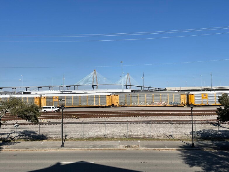 More Photos Of 635 E Bay St, Charleston Office Residential For Lease