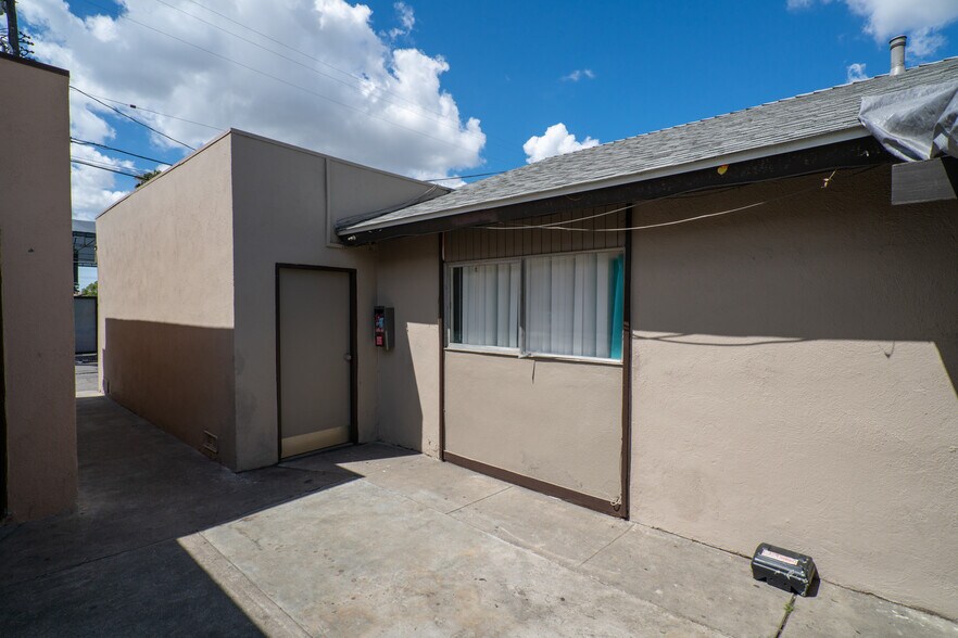 More Photos Of 1804 W Glen Ave, Anaheim Apartments For Sale