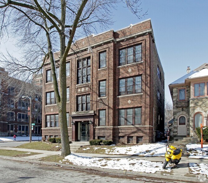 More Photos Of 2905 N Bartlett Ave, Milwaukee Apartments For Sale