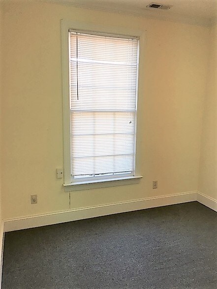 More Photos Of 4920-4928 Windy Hill Dr, Raleigh Coworking Space