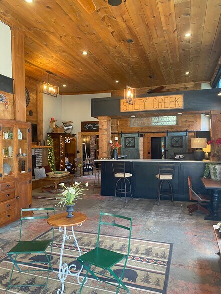 More Photos Of 301 N Washington Ave, Wellington General Retail For Sale
