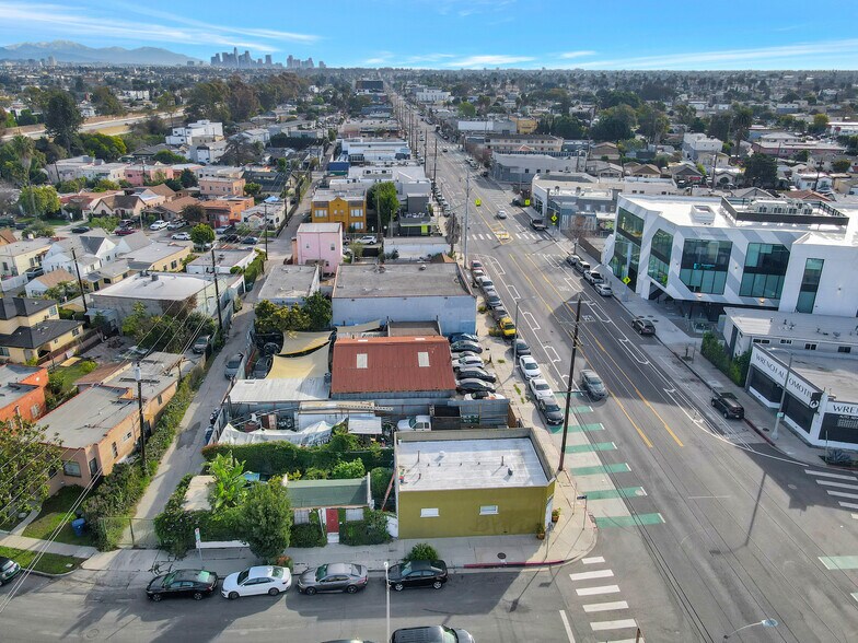 More Photos Of 5629 W Adams Blvd, Los Angeles General Retail For Lease