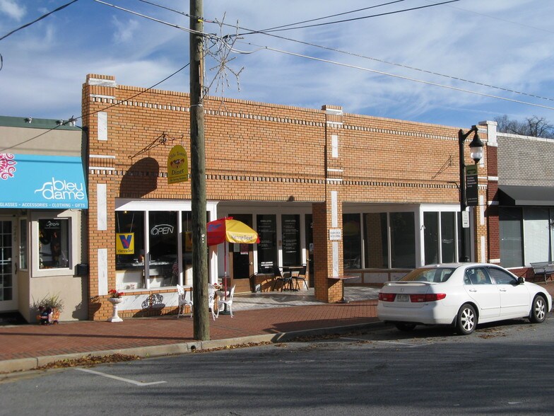 More Photos Of 250 E Main St, Canton Storefront Retail Office For Lease