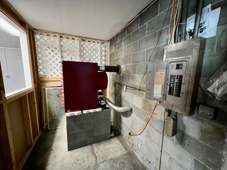 More Photos Of 15242 General Puller Hwy, Deltaville Freestanding For Sale