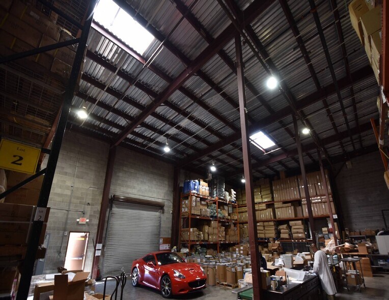 More Photos Of 6498 Wilcrest Dr, Houston Office For Sale