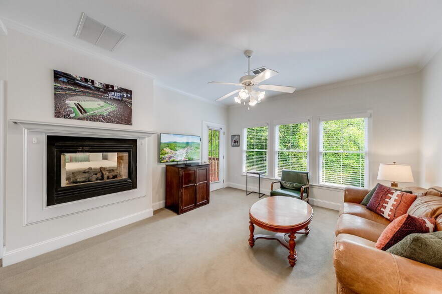 More Photos Of 892 Edelweiss Strasse, Helen Hotel For Sale