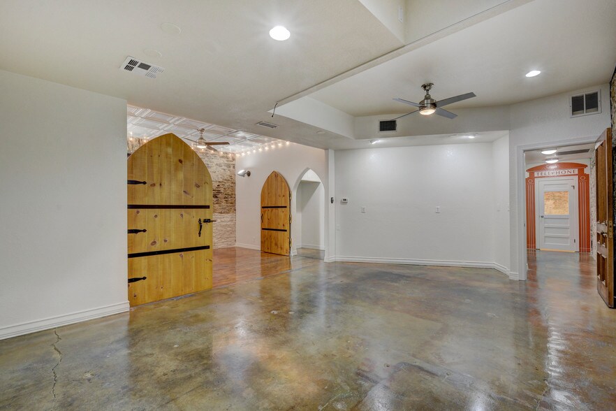 More Photos Of 503 Neches St, Austin Loft Creative Space For Lease