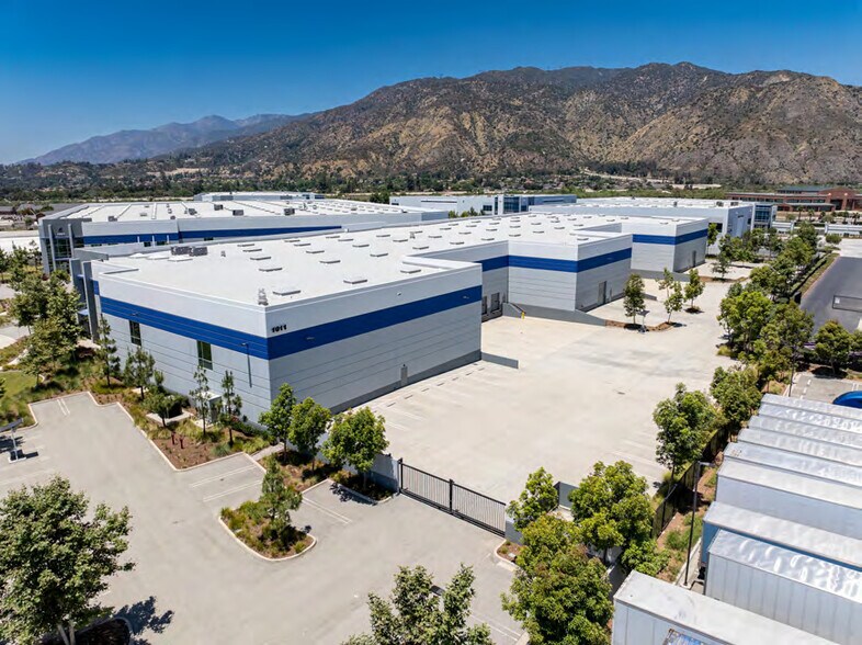 More Photos Of 1011 N Todd Ave, Azusa Warehouse For Lease