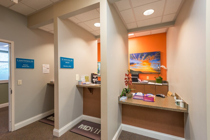 More Photos Of 897 Von Kolnitz Rd, Mount Pleasant Medical For Lease