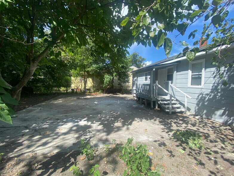 More Photos Of 619 Linwood Ave, Jacksonville Specialty For Sale