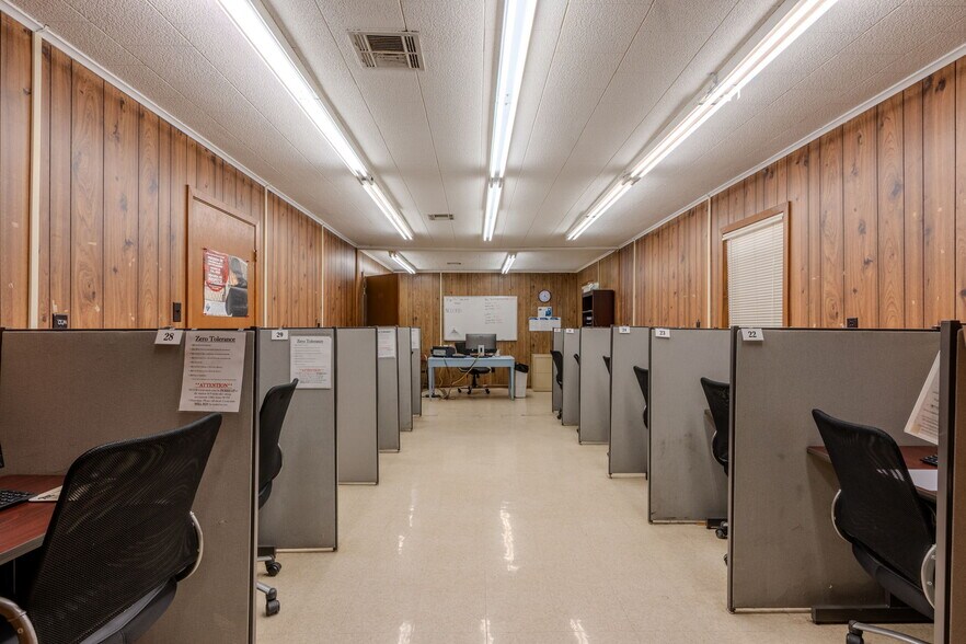 More Photos Of 222 Walcot Rd, Westlake Warehouse For Sale