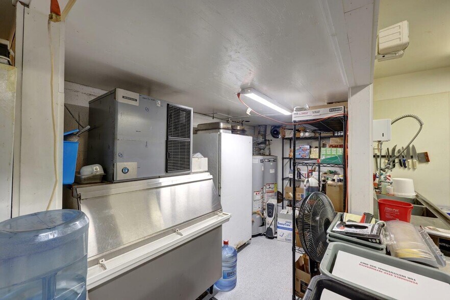 More Photos Of 996 Pacific Dr, Hammond Restaurant For Sale