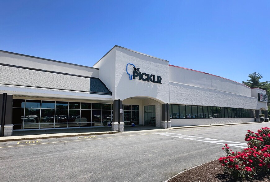 More Photos Of 270 Lafayette Rd, Seabrook Unknown For Lease