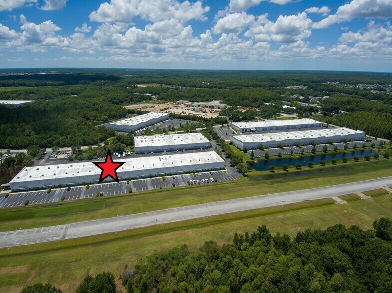 More Photos Of 4450 Pet Ln, Lutz Distribution For Lease