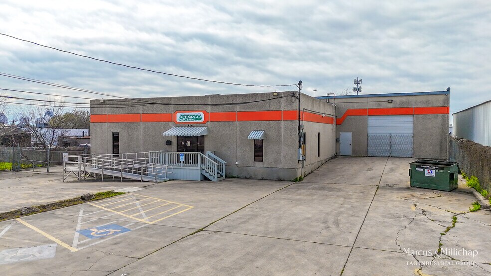 Primary Photo Of 414 Culebra Rd, San Antonio Light Manufacturing For Sale