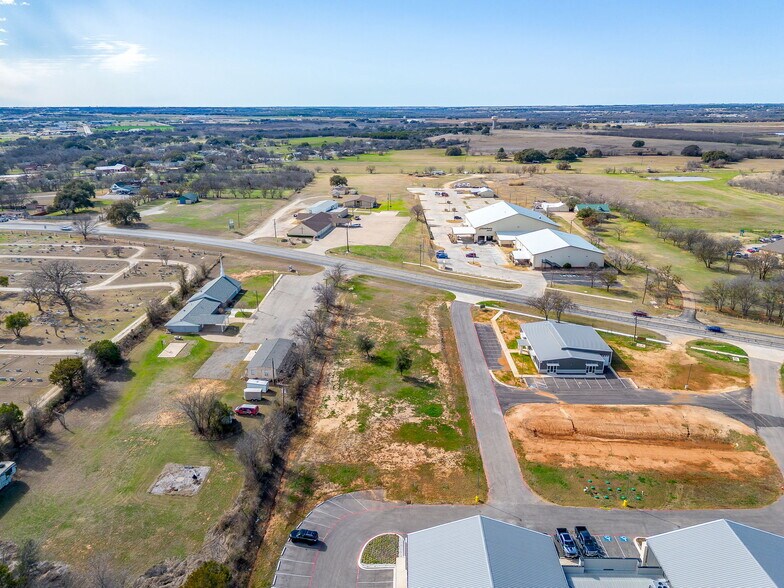 More Photos Of 1107 Weatherford Hwy, Granbury Religious Facility For Lease