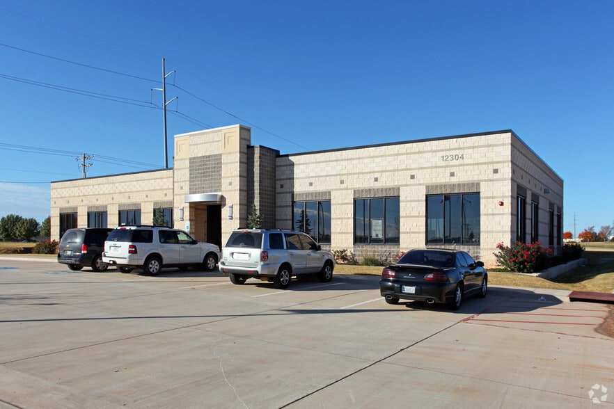 More Photos Of 12304 Market Dr, Oklahoma City Office For Sale