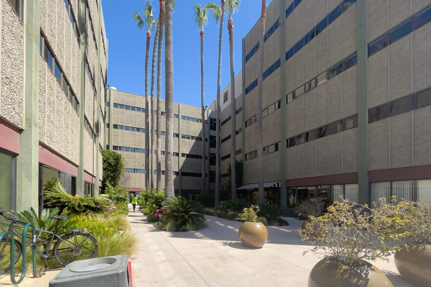 More Photos Of 8929-8939 S Sepulveda Blvd, Los Angeles Office For Lease
