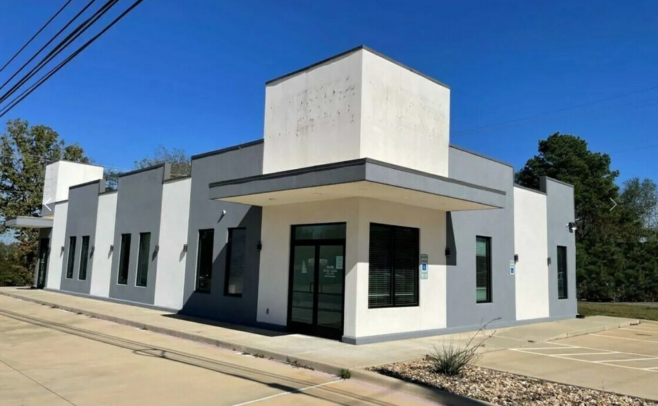 Primary Photo Of 2826 S Henderson Blvd, Kilgore Freestanding For Sale