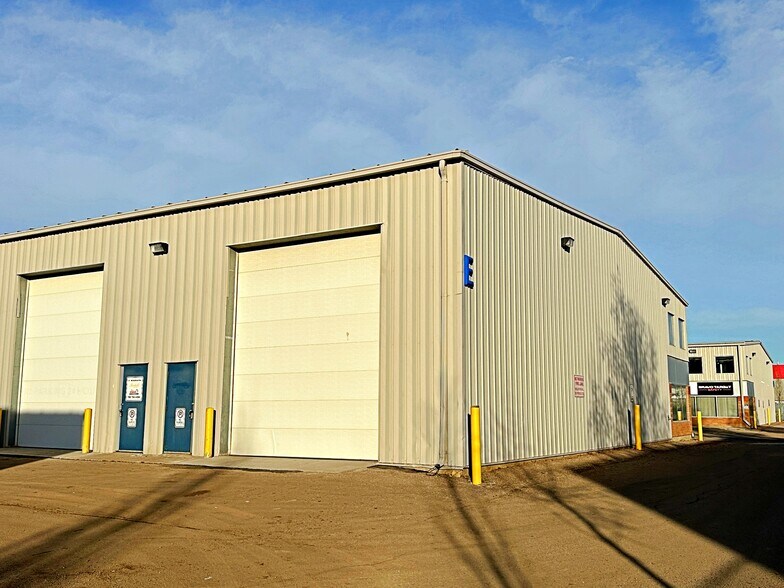 More Photos Of 380 Mackenzie Blvd, Fort McMurray Warehouse For Lease