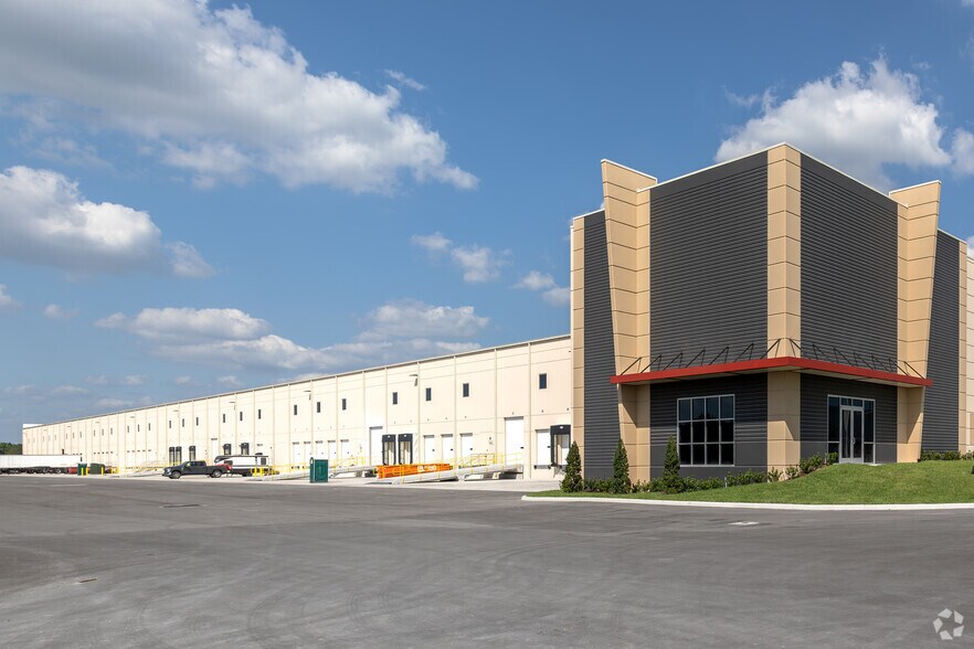 More Photos Of 4150 Rice Rd, Plant City Manufacturing For Lease