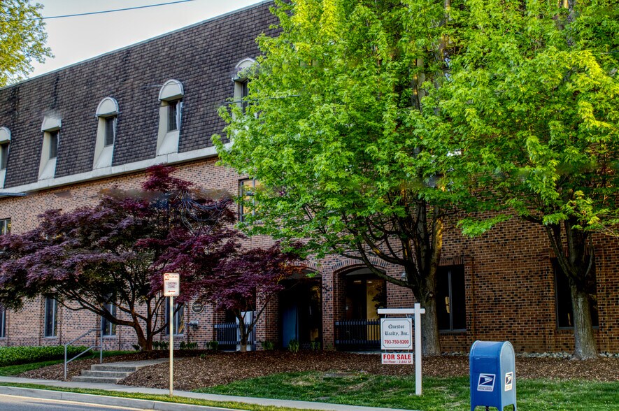 More Photos Of 10521 Judicial Dr, Fairfax Medical For Sale