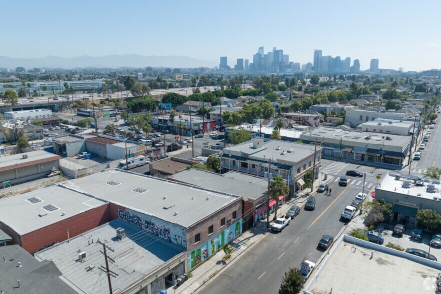 More Photos Of 1419 W 24th St, Los Angeles Warehouse For Sale