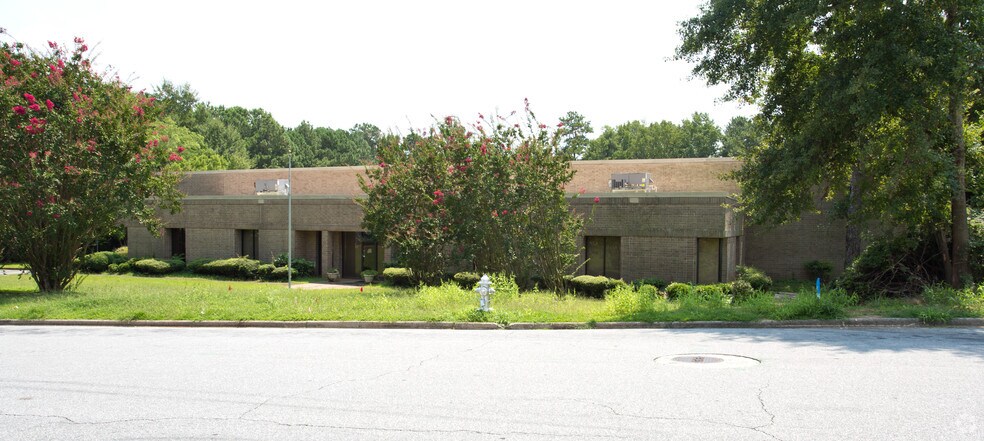 Primary Photo Of 1820 S Cobb Industrial Blvd SE, Smyrna Warehouse For Sale