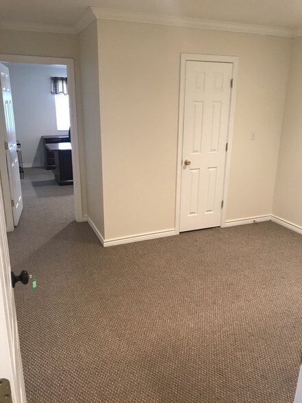 More Photos Of 15632 State Highway 110 S, Whitehouse Medical For Lease