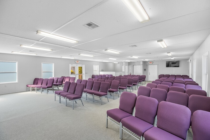 More Photos Of 1255 Mountainview Rd, King Religious Facility For Sale