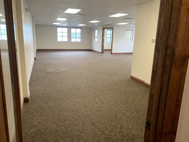 More Photos Of 4300 S Highway 27, Clermont Storefront Retail Office For Lease