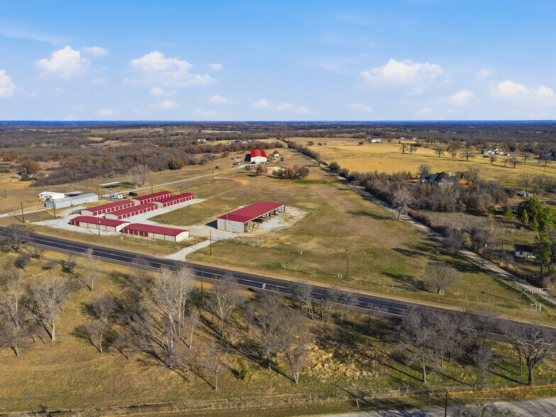 More Photos Of 9910 TX-199 Hwy, Poolville Specialty For Sale