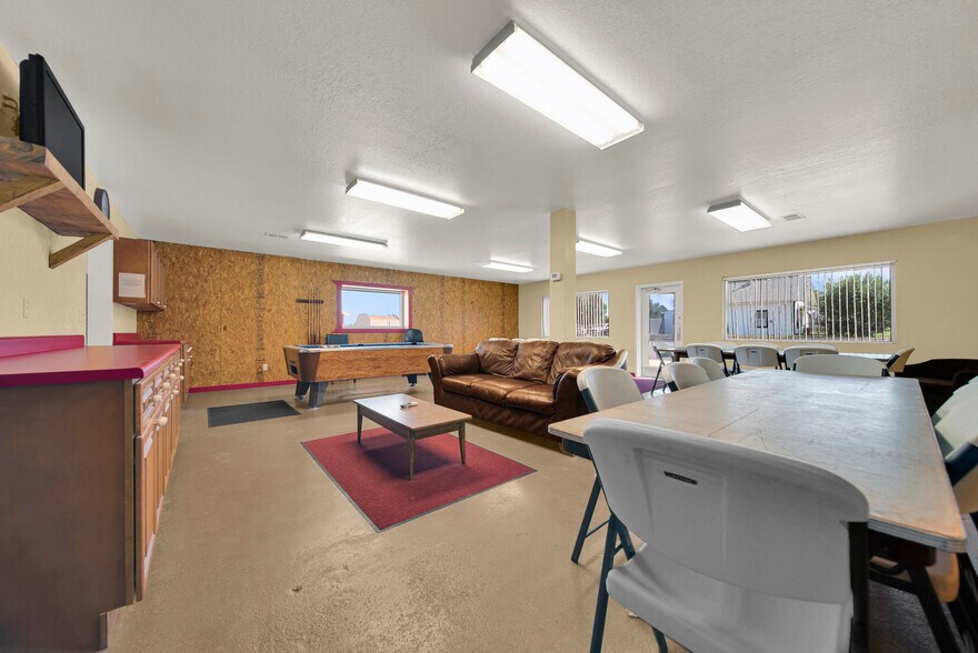 More Photos Of 625 E 1st St, Akron Hotel For Sale