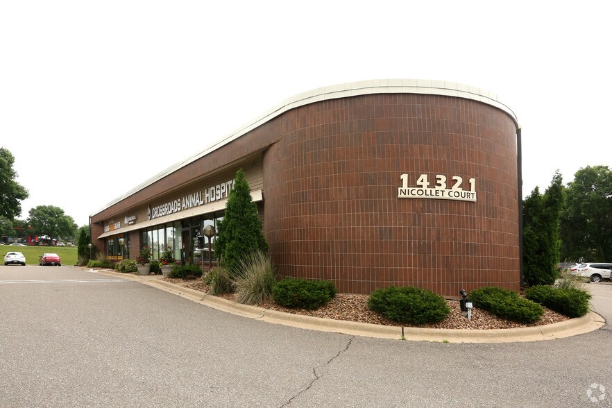 More Photos Of 14321 Nicollet Ct, Burnsville Office For Lease