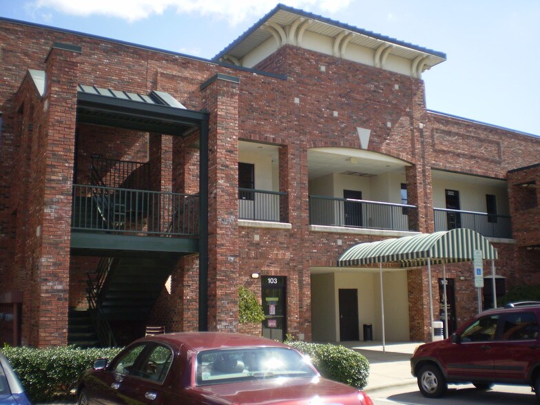 More Photos Of 501 N Salem St, Apex Storefront Retail Office For Sale