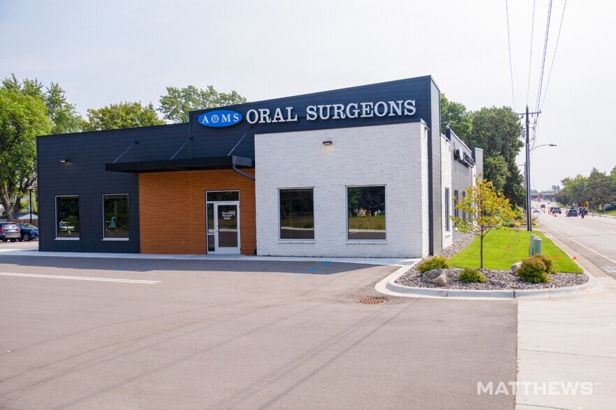 More Photos Of 414 Main St NW, Elk River Medical For Sale
