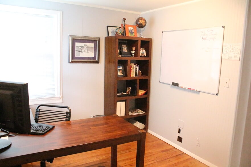 More Photos Of 507 E Iris Dr, Nashville Office For Lease