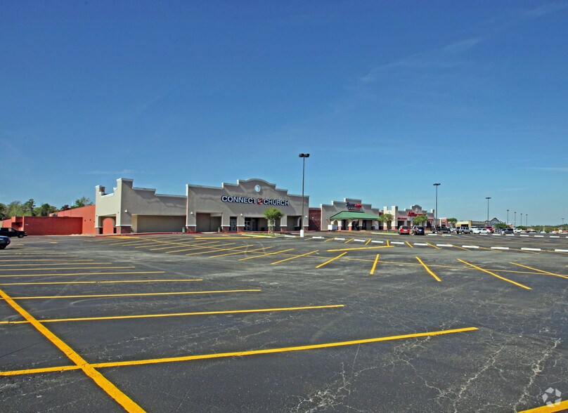 More Photos Of 4400 Little Rd, Arlington Unknown For Lease