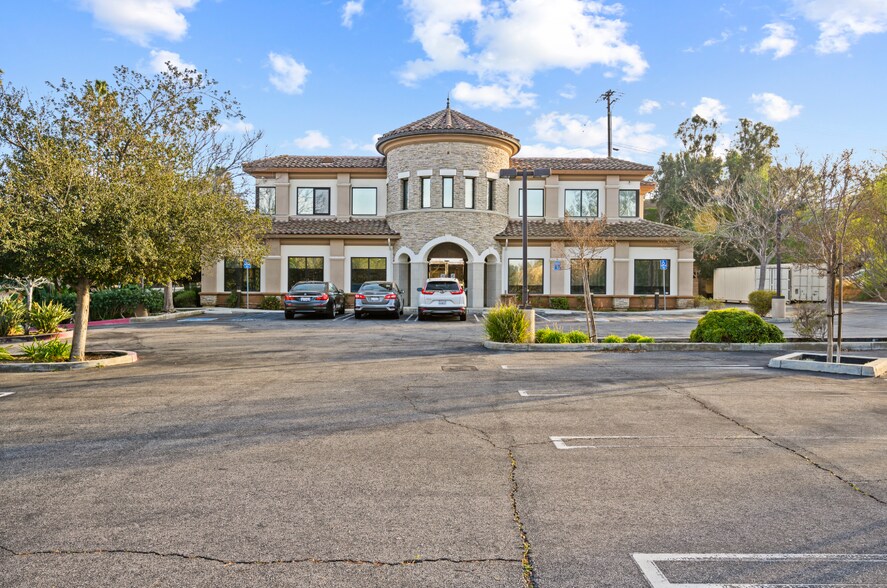 More Photos Of 311 Haigh Rd, Thousand Oaks Medical For Lease