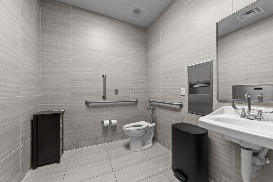 More Photos Of 4561 Heritage Trace Pky, Keller Medical For Sale