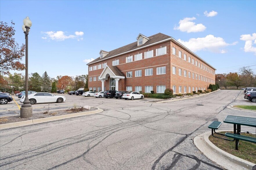 More Photos Of 912 Northwest Hwy, Fox River Grove Medical For Sale