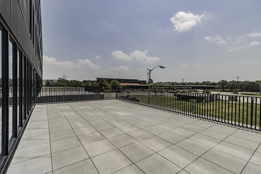 More Photos Of 202 E Emma Ave, Springdale Apartments For Lease