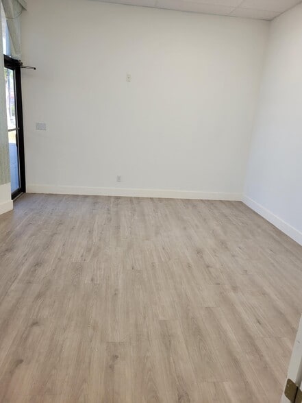 More Photos Of 2811 Tamiami Trl, Port Charlotte Unknown For Lease