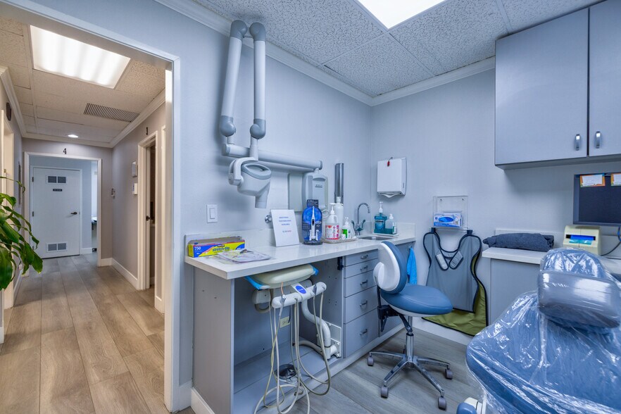 More Photos Of 16336 Whittier Blvd, Whittier Medical For Sale
