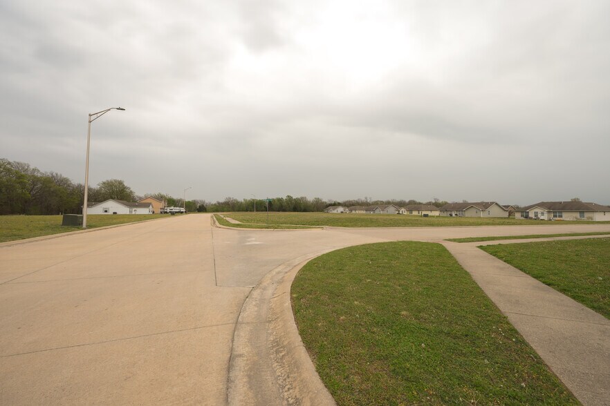 More Photos Of 205 E John, Coffeyville Land For Sale