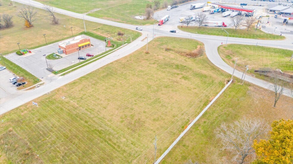 More Photos Of 500 Granite Dr, Peculiar Land For Sale