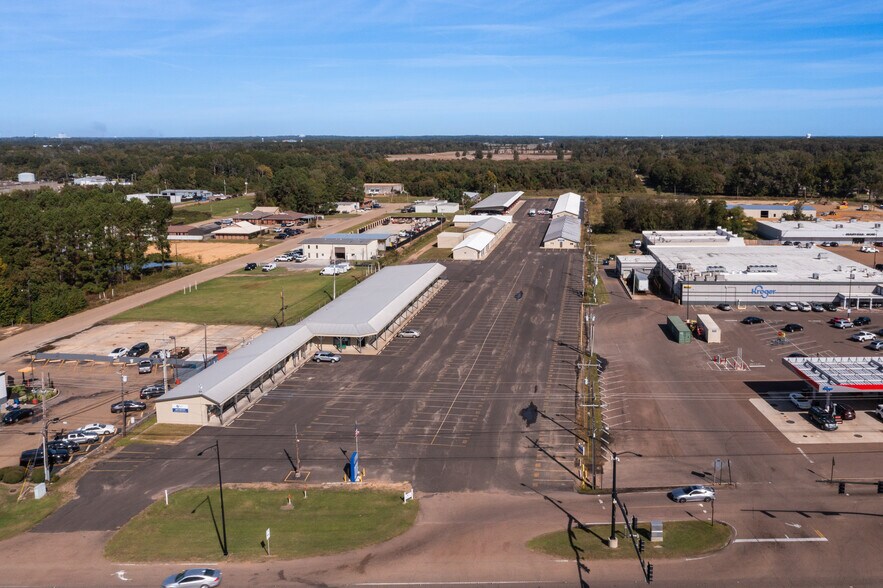 More Photos Of 3064 US-80, Pearl Land For Sale