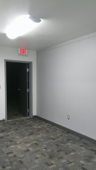 More Photos Of 407-409 Merhar Ave, Fairbanks Freestanding For Lease